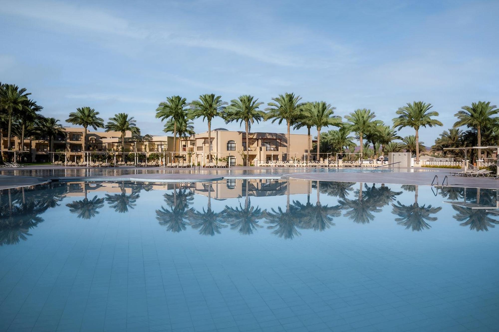 Jaz Lamaya Resort Coraya Bay Exterior photo